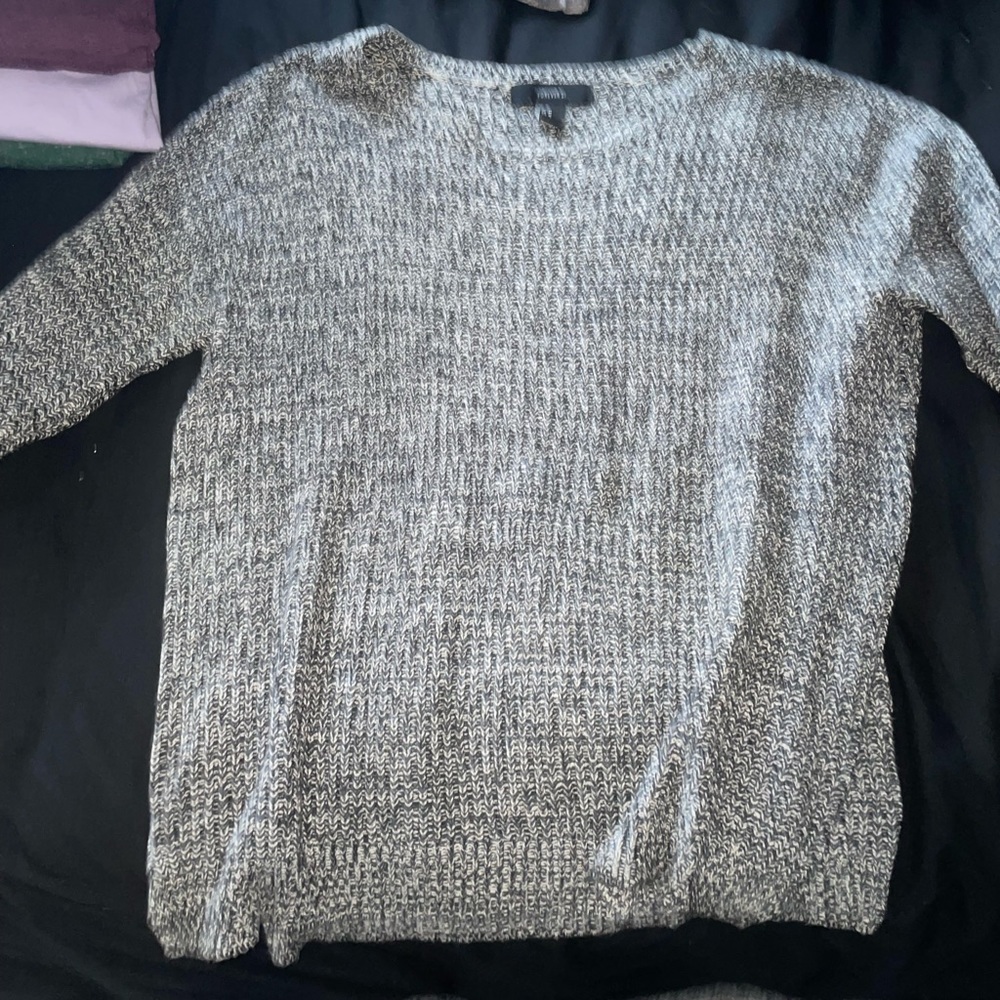 Forever 21 black and white sweater. Oversized. Very comfy